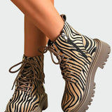 Μποτάκι με κορδόνια σε ζέβρα σχέδιο