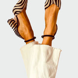 Γόβες με μυτερή μύτη σε σχέδιο ζέβρας και λουράκι