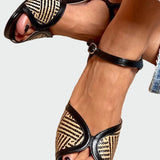 Πέδιλα από πλεκτό ύφασμα με φαρδύ τακούνι