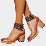 Γόβες με πολλαπλά λουράκια και χοντρό τακούνι