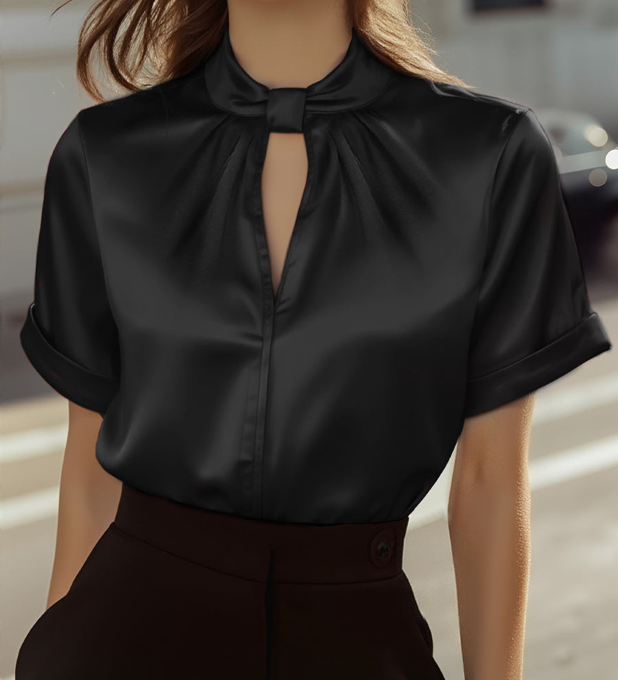 Σοφιστικέ Λευκή Σατέν Μπλούζα με Σύγχρονο Κόψιμο Λαιμού