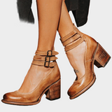 Γόβες με πολλαπλά λουράκια και χοντρό τακούνι