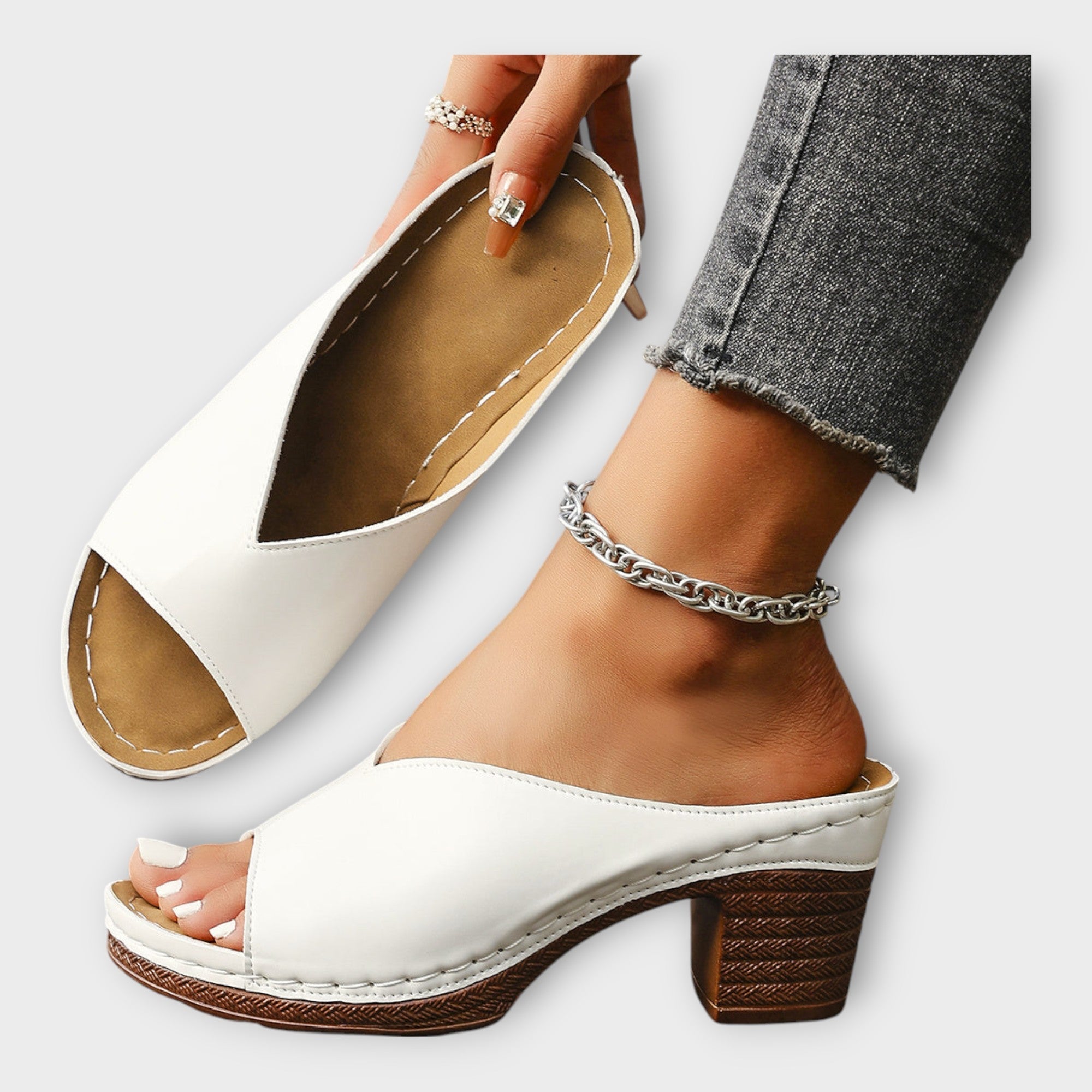 Πέδιλα με Χοντρό Τακούνι και Ανοιχτή Φτέρνα