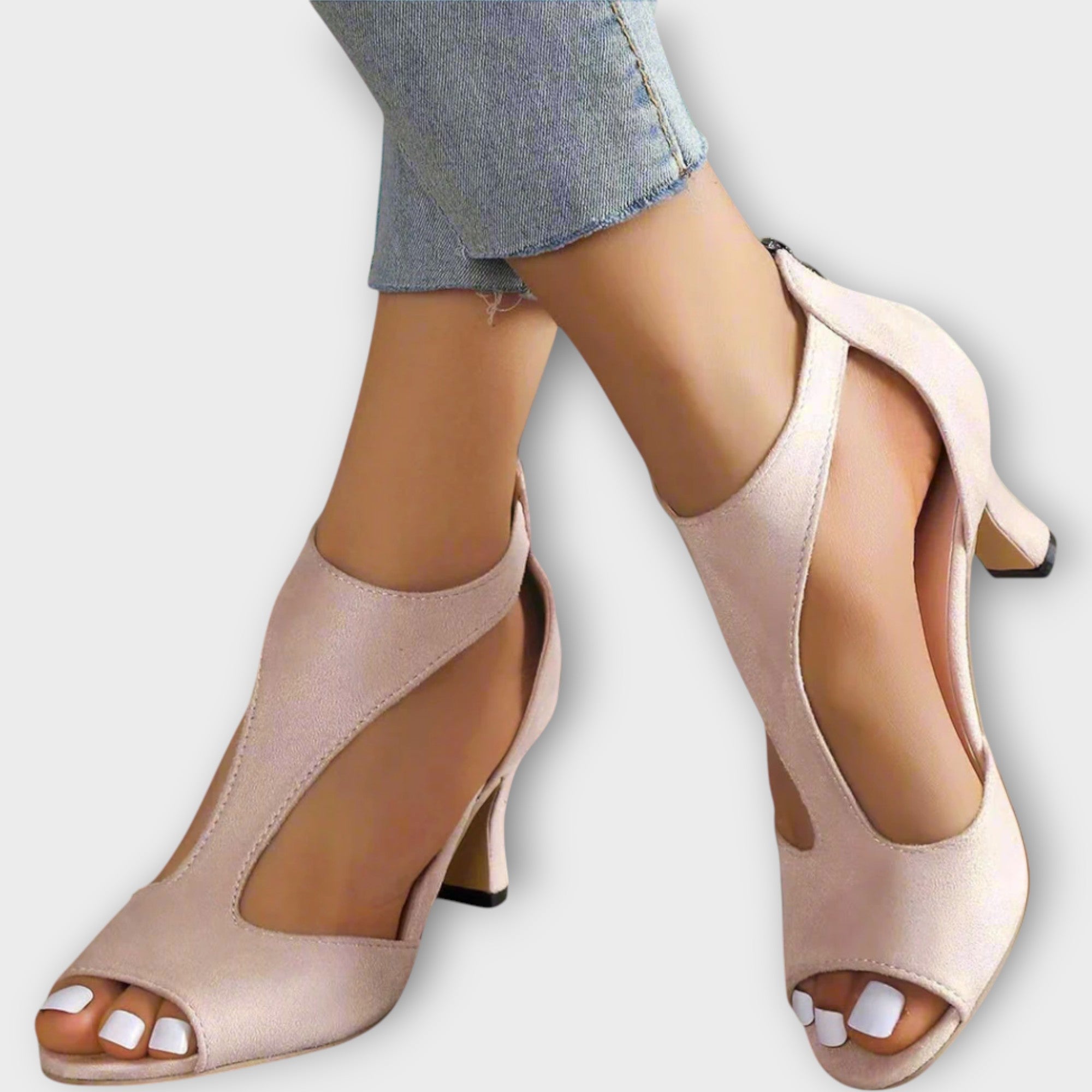 Κομψές και άνετες σανδάλες με τακούνι