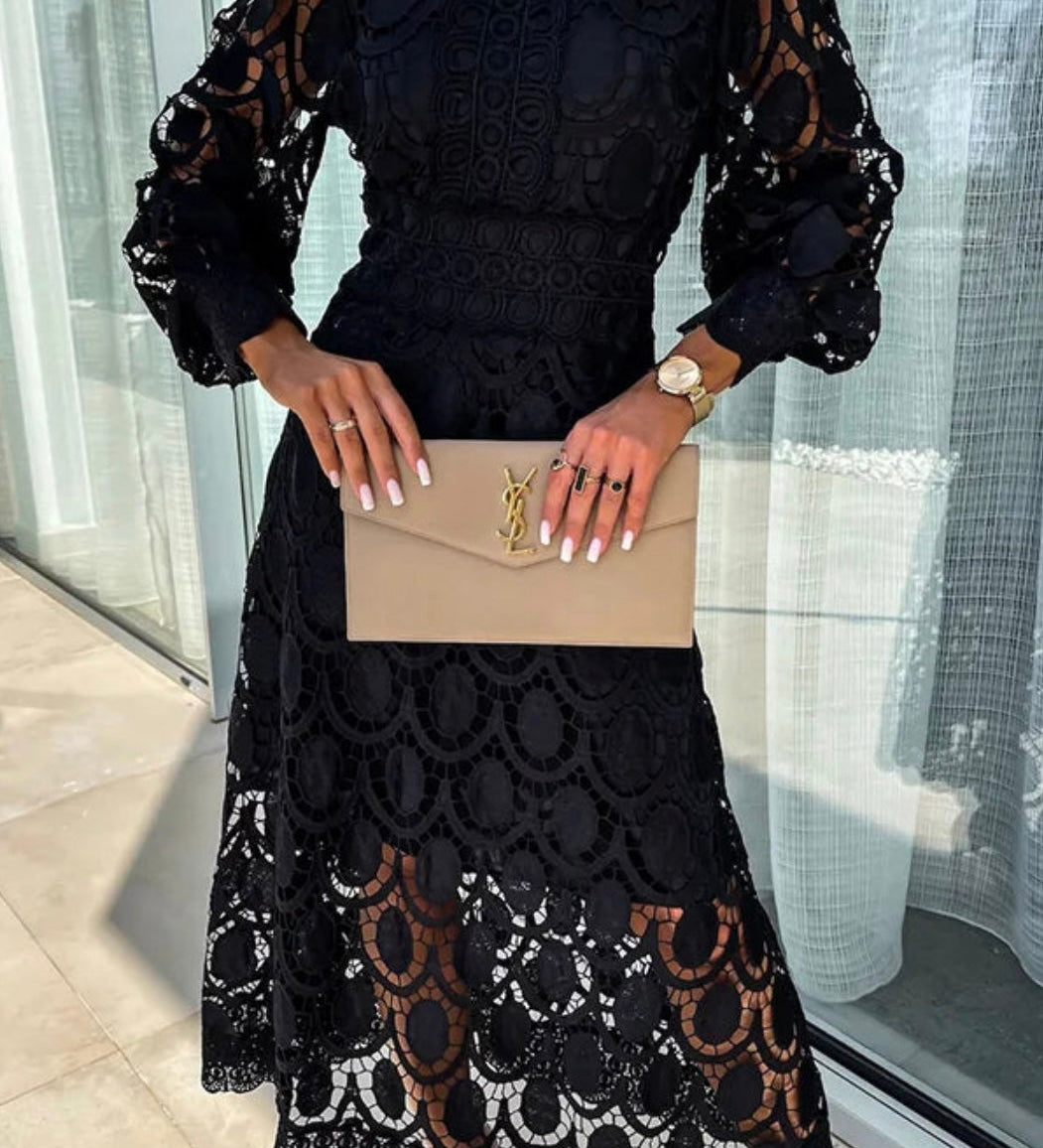 Άμι | Κομψό Φόρεμα Δαντέλας