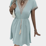 Ρομαντικό Boho Φόρεμα με Ζώνη και Ντεκολτέ V