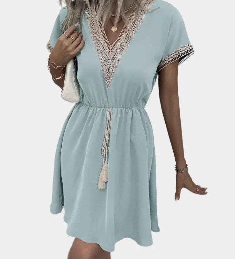 Ρομαντικό Boho Φόρεμα με Ζώνη και Ντεκολτέ V