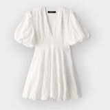 Ελαφρύ Λευκό Φόρεμα