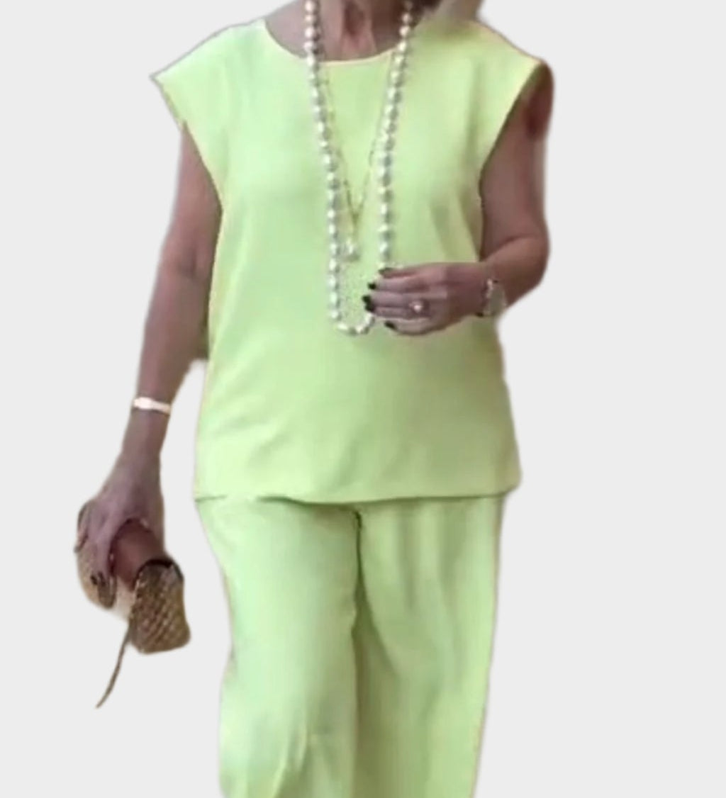 Κομψό και Άνετο Σετ Ρούχων