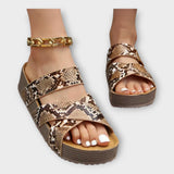 Πλατφόρμες με Πλεχτή Λεπτομέρεια και Φαρδύ Λουράκι